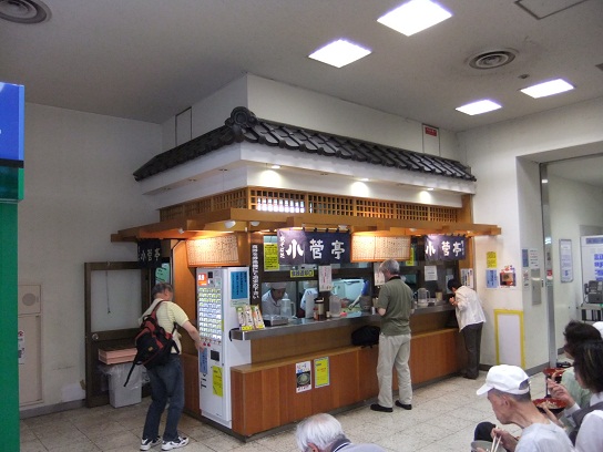 小菅亭@長野駅改札外待合室