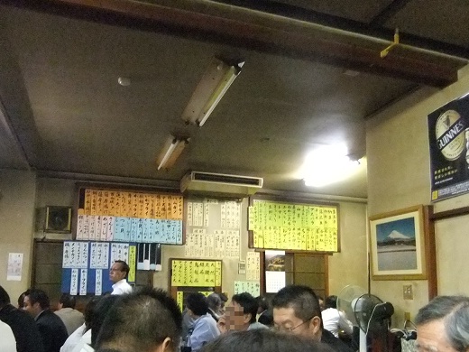 山田屋＠王子の店内