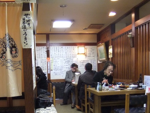 越後屋＠御徒町の店内