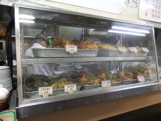 大黒そば＠池袋の天ぷらケース