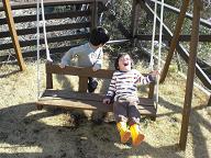 後ろに何かいる？？