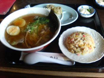 しんめい ラーメン炒飯セット