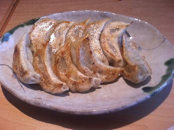 太陽軒　手作り餃子