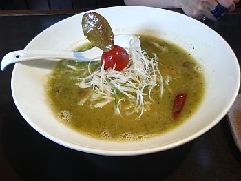 麺 蔵蔵　バジルdeグリーン味噌