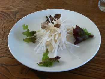 メルクマール 大根ときのこのサラダ