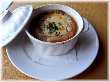 プラン・デ・プラ オニオングラタンスープ