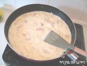 煮込んでます