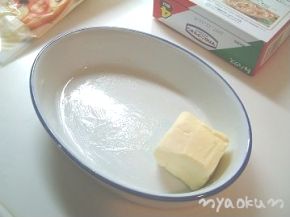 バターを塗ってます