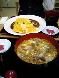 地鶏の親子丼とオムライス.jpg