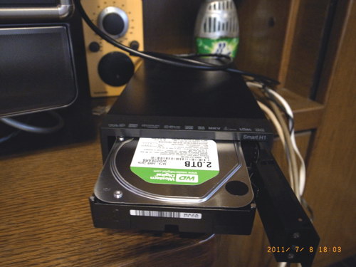 20110708_DUNE HDにHDD挿入
