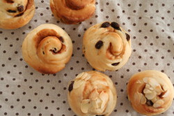 シナモンレーズンパン