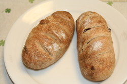 レーズンくるみパン