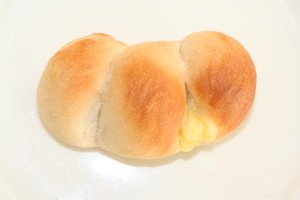 ウインナーチーズパン