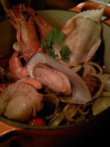 魚介たっぷりのカレーパスタ