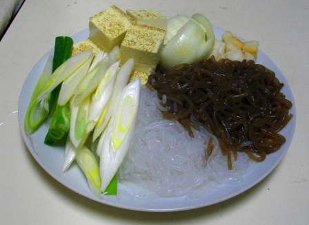 韓国風モツすき焼き材料1.jpg