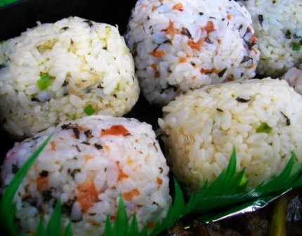 かつお梅海苔とじゃこ浅葱海苔の混ぜご飯おむすび.JPG