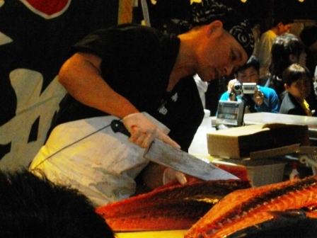 マグロ解体5.JPG