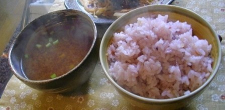十穀米と味噌汁.JPG