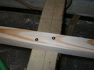 根太と大引はねじ２本止め