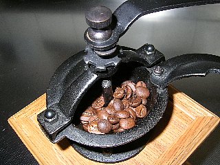手動式コーヒーミル