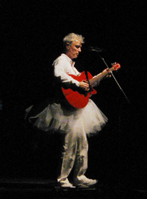 David Byrne Swan?