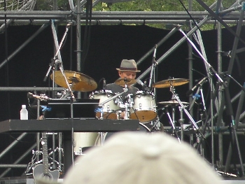 pupa @ WORLD HAPPINESS 2009