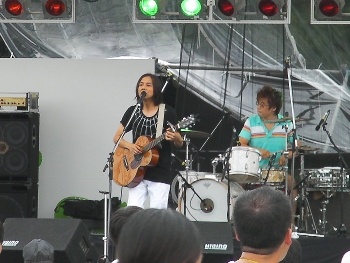 高野寛 @ WORLD HAPPINESS 2009