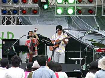 グラノーラ・ボーイズ @ WORLD HAPPINESS 2009