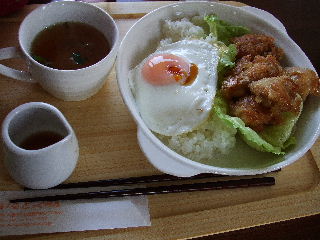 とりたま丼５５０円