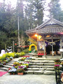 山賊神社