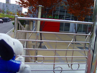 韓国コンサート会場前