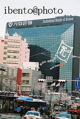 122韓国のﾋﾞﾙの飾り