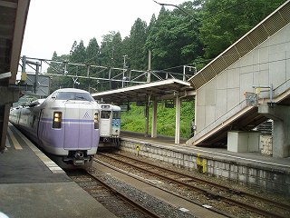 南小谷駅ホーム