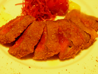 ブログ用鯨カツレツ.JPG