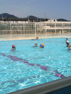 学校プール