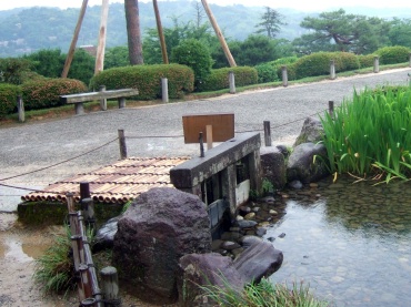 19水道の遺構.jpg