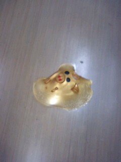 床にたたきつけると・・・