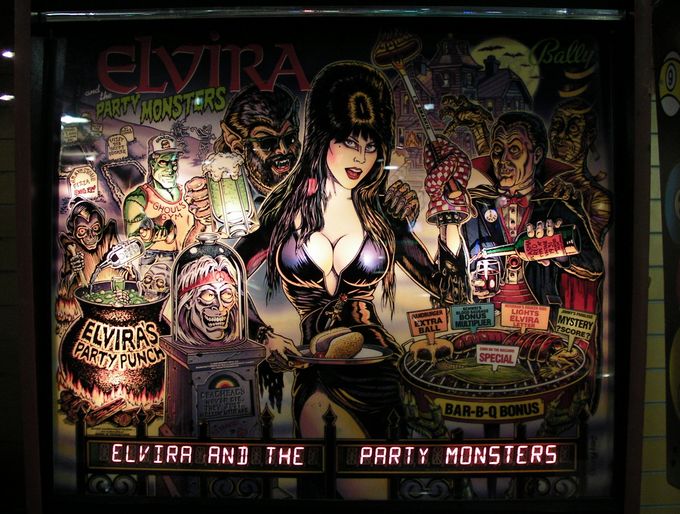 024elvira7.jpg