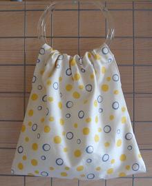 持ち手がまるのバッグ