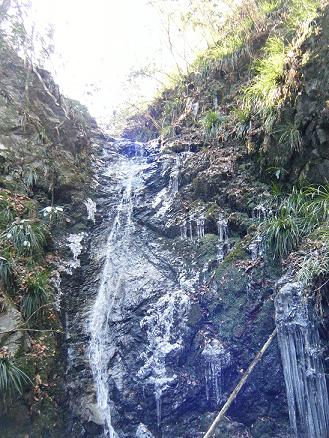 栗の木王沢１０ｍ滝