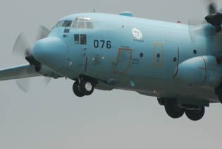 080806小牧南・Ｃ-130着陸-8.jpg