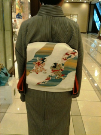 2010/6/9丹後ちりめん着物後ろ姿