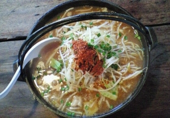 おろちょんラーメン２.JPG