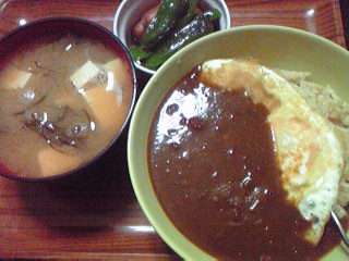 目玉焼きカレー.jpg