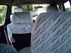 車内