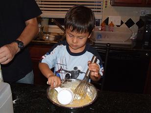 2007-11-13 Neo is Making a Banana Bread 011a.JPG