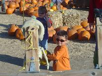 Pumpkin Patch Oct 28,2006 069a.JPG