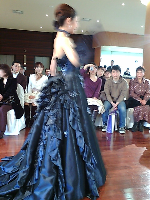 濃紺のドレス♪