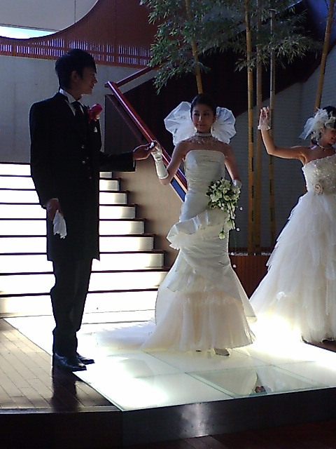 ドレスファッションショー