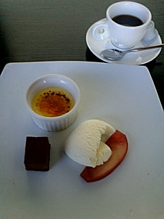 ランチ　デザートにコーヒー付き＋２５０円